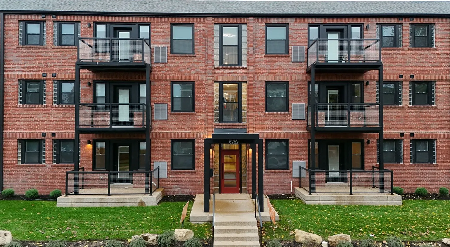 6252 Southwood Ave. — Photo 1