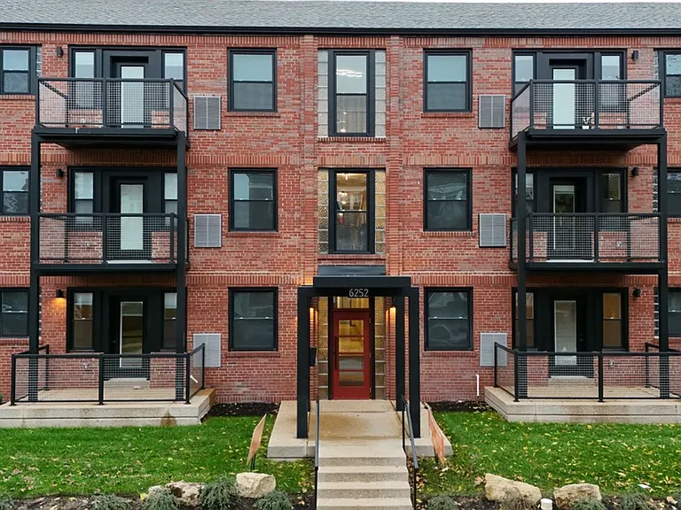 6252 Southwood Ave. — Photo 1