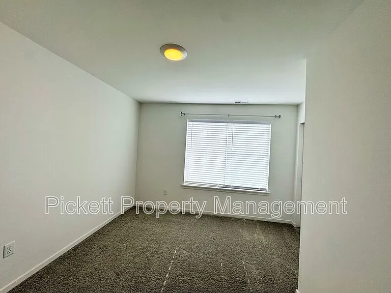 10001 Kings Landing Ave NW — Photo 16