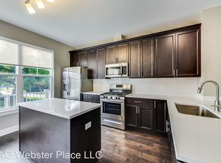 25 Clay Ave #10331555, Highwood, IL 60040