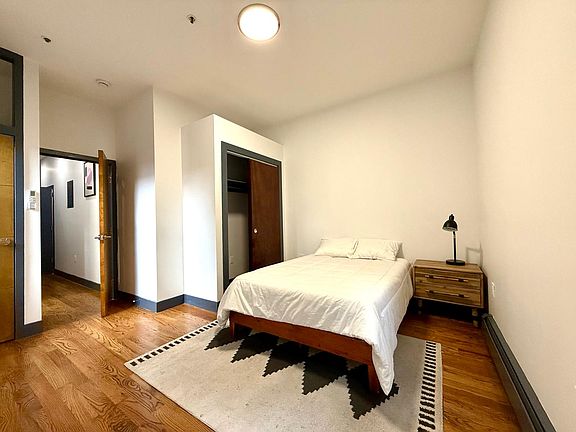 5th image of 405 Franklin Ave #3C