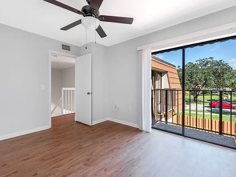 185 Charter Way — Photo 13