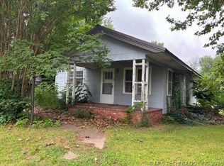 103 E Commercial St, Webbers Falls, OK 74470