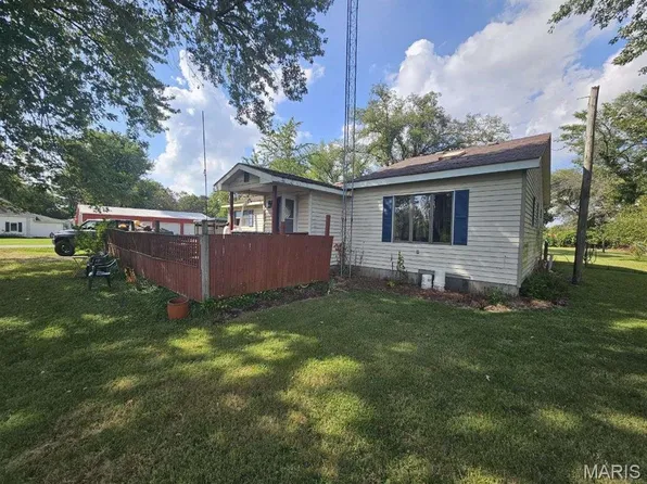 303 W Reid St, Holliday, MO 65258