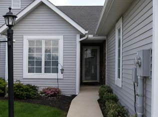 3844 Farmstead Dr, Fayetteville, PA 17222