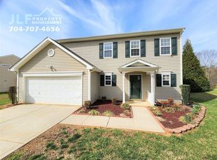 6830 Babbling Brook Ln, Concord, NC 28025