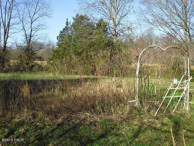 2nd image of 901-909 Wilson