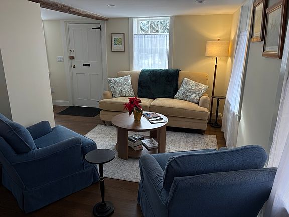 4th image of 5 Lexington Rd