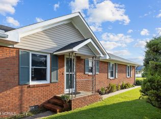 407 Broad Creek Loop Rd, Newport, NC 28570