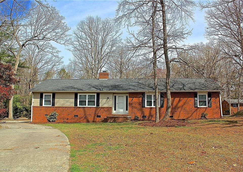 2nd image of 6 Falworth Cir