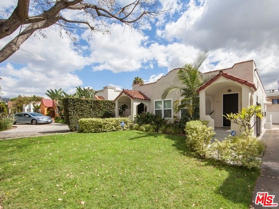 1st image of 1122 Poinsettia Dr