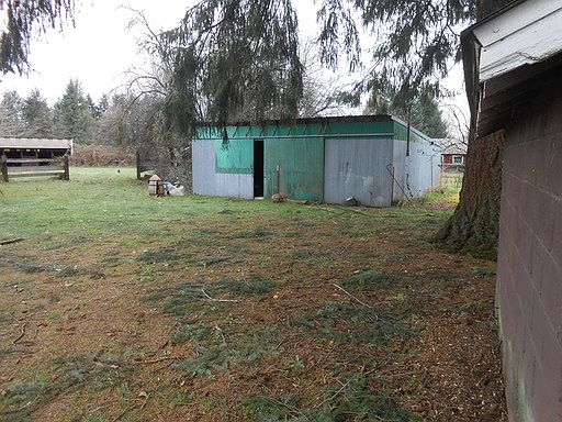 4th image of 9204 NE 105th St