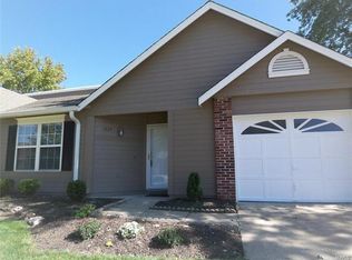 1224 Shirley Ridge Dr #9D, Saint Charles, MO 63304