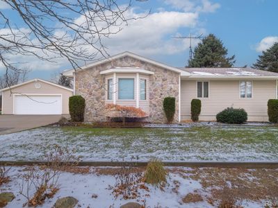 11046 N Fenton Rd, Fenton, MI, 48430