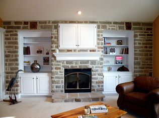 7337 Riverside Dr, Powell, OH 43065