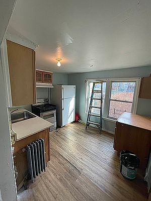 4th image of 630 Lafayette Ave #1