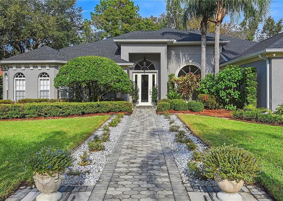 1st image of 520 W Palm Valley Dr