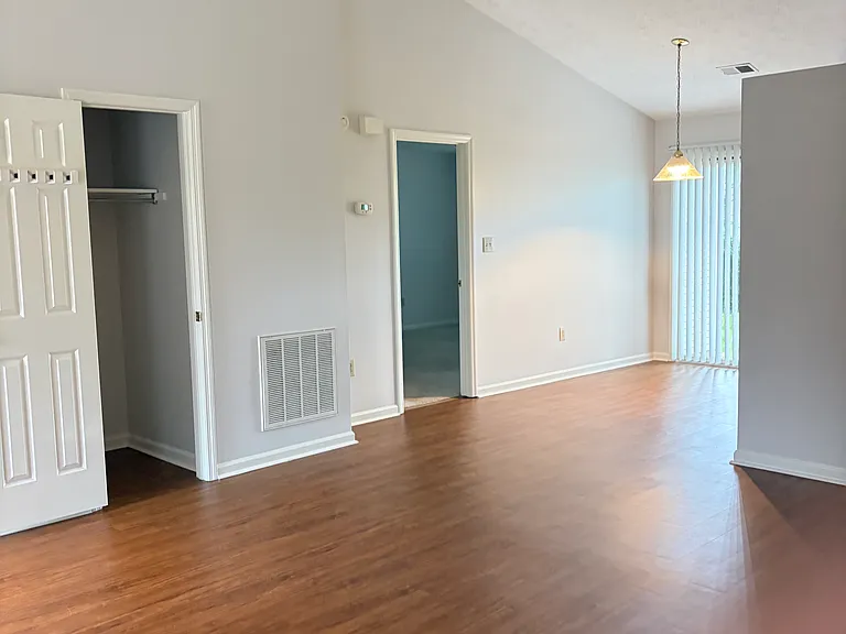4525 Hartland Pkwy — Photo 6