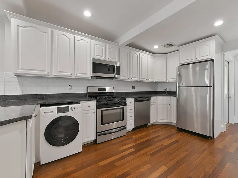 12 Tuckerman St #3A — Photo 5