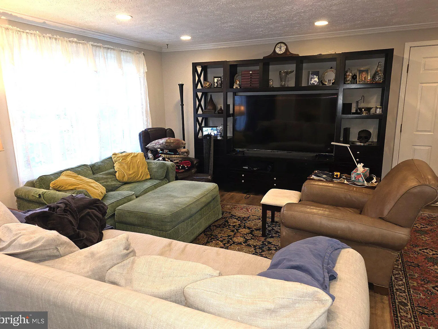 3 bed, 4.0 bath, 2080 sqft, $3,900 — Photo 3