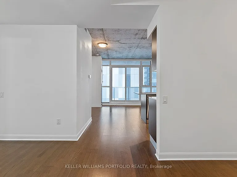 375 King St W #1805 — Photo 3