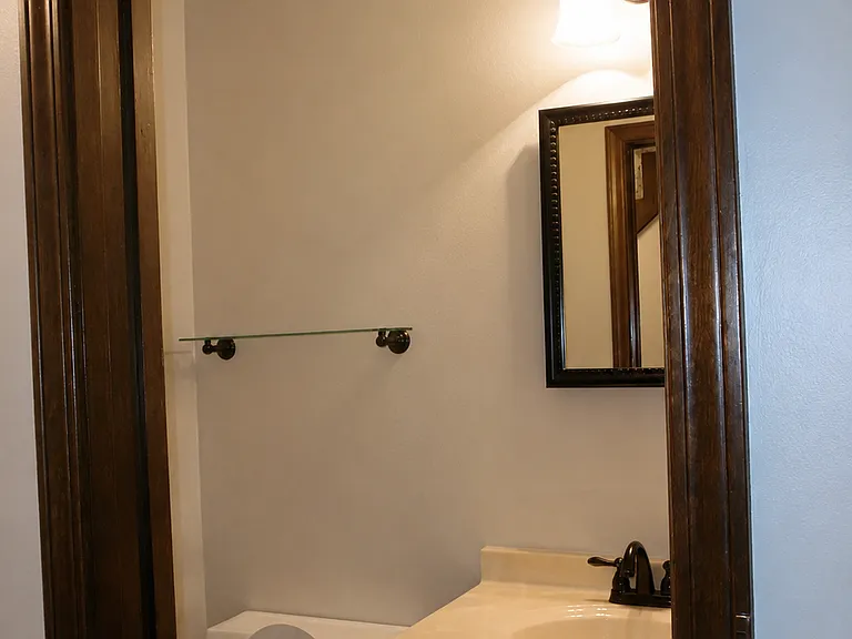 1702 Maynard Dr — Photo 3