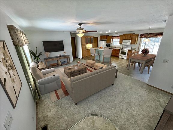 3rd image of 1027 Houston Ct