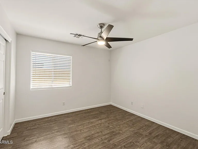 2212 E Vista Bonita Dr — Photo 15