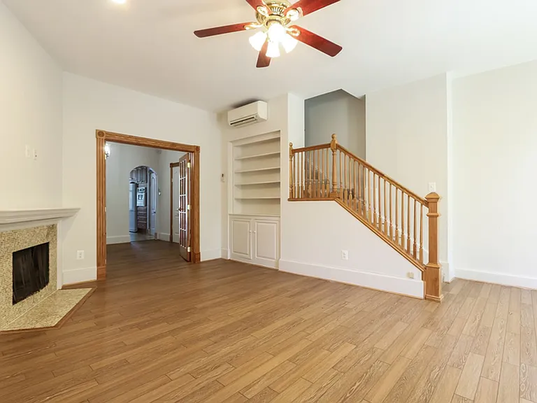 1318 A St SE — Photo 15