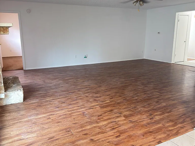 5601 Porsche Ln — Photo 37