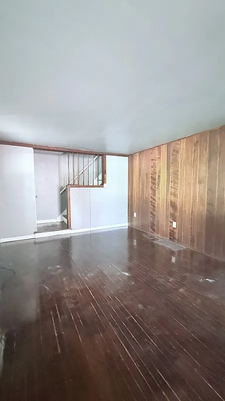 3 bed, 1.0 bath, 1058 sqft, $1,500 — Photo 3