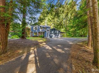 6788 Jasper Pl SE, Pt Orchard, WA