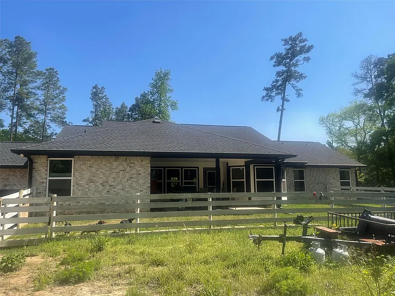 131 Feldspar Ln — Photo 2