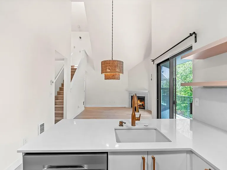 4000 Carman Dr #G108 — Photo 14
