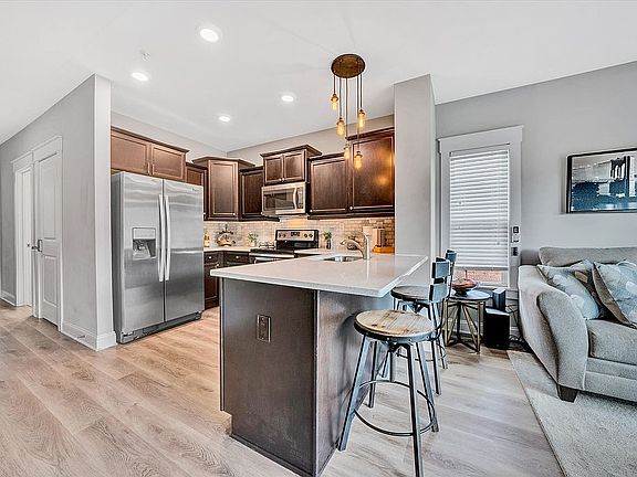2nd image of 51 11th St #17