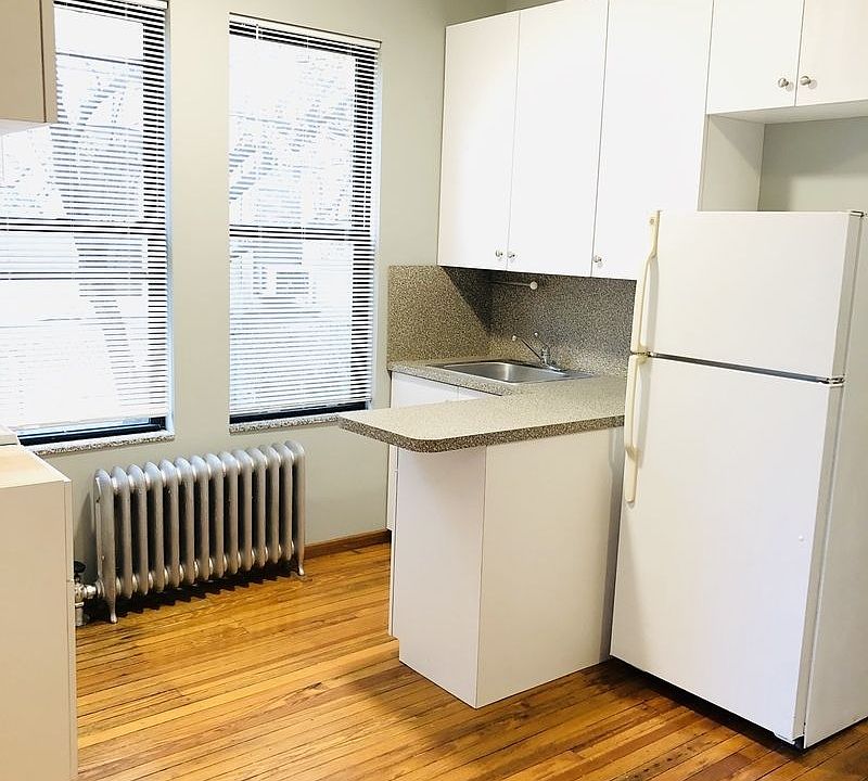 1st image of 3066 37th St APT 1R