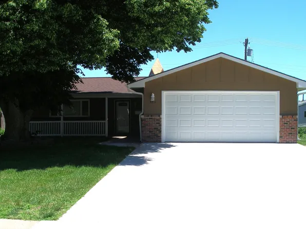 3311 F Ave, Kearney, NE 68847