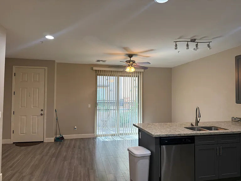 1406 W Main St #104 — Photo 27