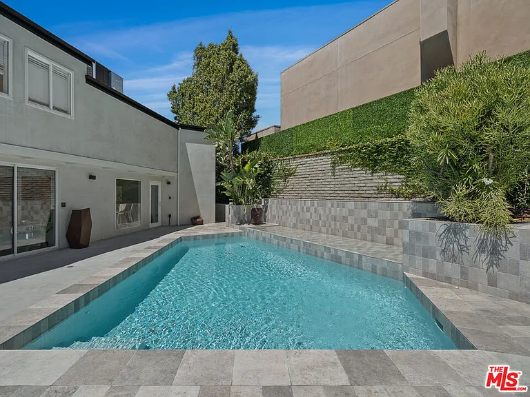 8460 Cole Crest Dr — Photo 17