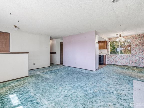 5th image of 6725 La Bello Drive