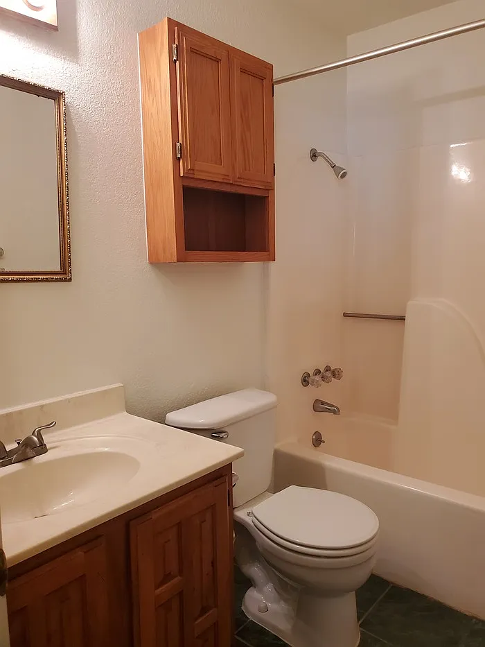 3 bed, 2.0 bath, $1,025 — Photo 3