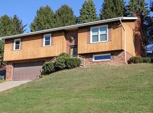 85 Auto Ln, Wheeling, WV 26003