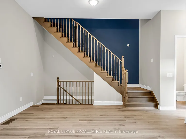 873 Charles Wilson Pkwy — Photo 16