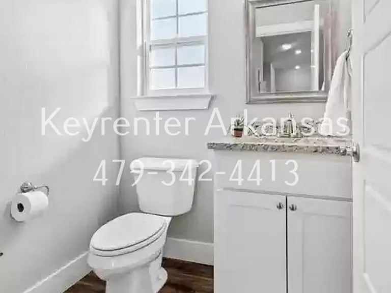 Come live in this brand new duplex in the heart of NWA — Photo 12