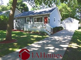 950 25th St, Marion, IA 52302