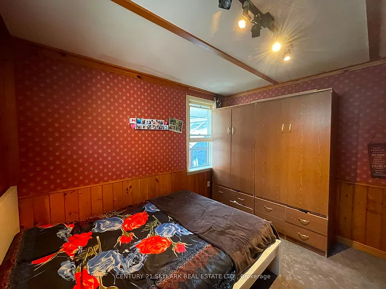 34 Clarence St — Photo 4