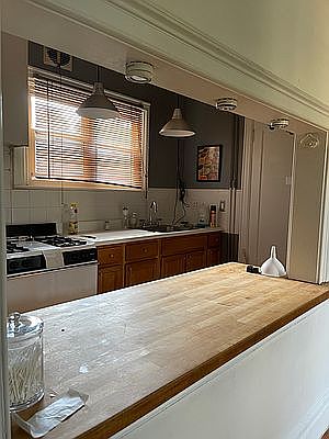 3rd image of 5748 Mosholu Ave #21