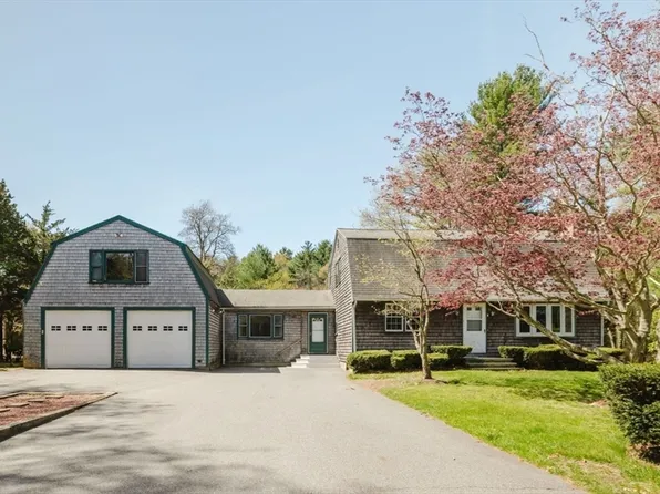 58 Worcester St, Taunton, MA 02780