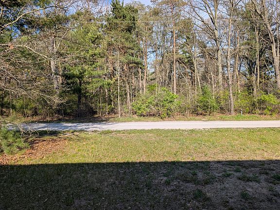 2nd image of 626 W River Rd
