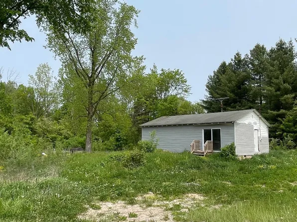 7611 E Beal City Rd, Mount Pleasant, MI 48858